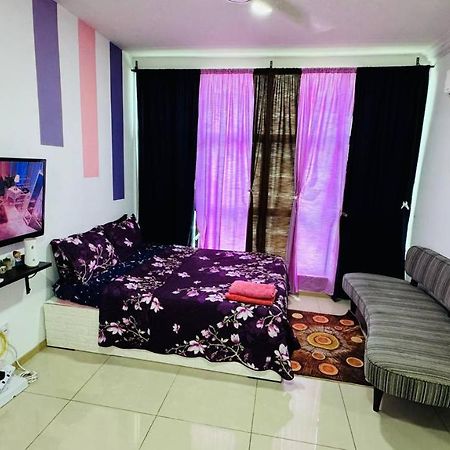 Vista Alam Roomstay Homestay Shah Alam Buitenkant foto