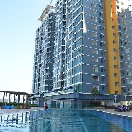 Vista Alam Roomstay Homestay Shah Alam Buitenkant foto