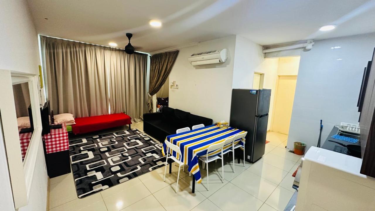 Vista Alam Roomstay Homestay Shah Alam Buitenkant foto