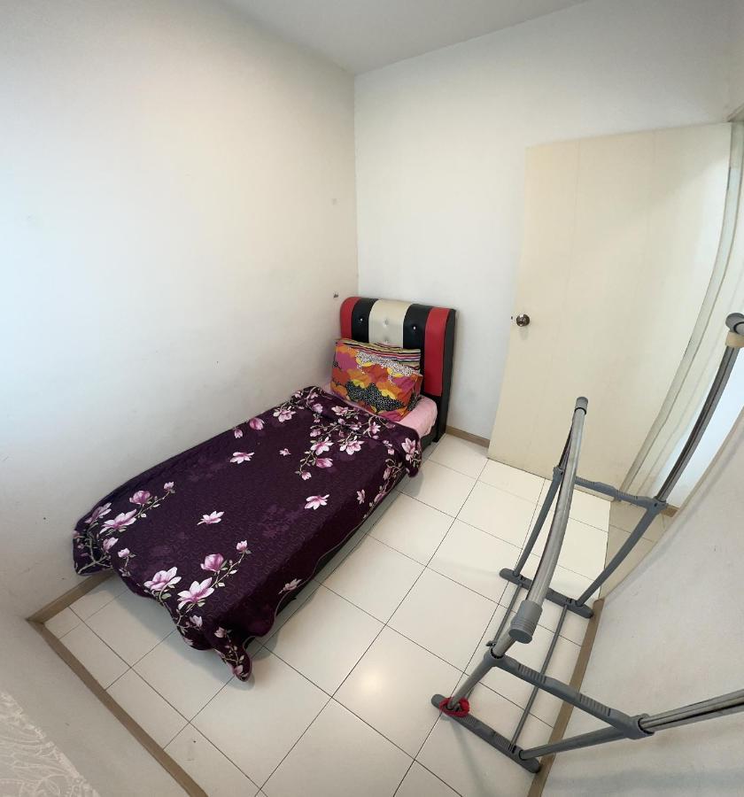 Vista Alam Roomstay Homestay Shah Alam Buitenkant foto