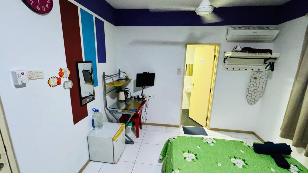 Vista Alam Roomstay Homestay Shah Alam Buitenkant foto