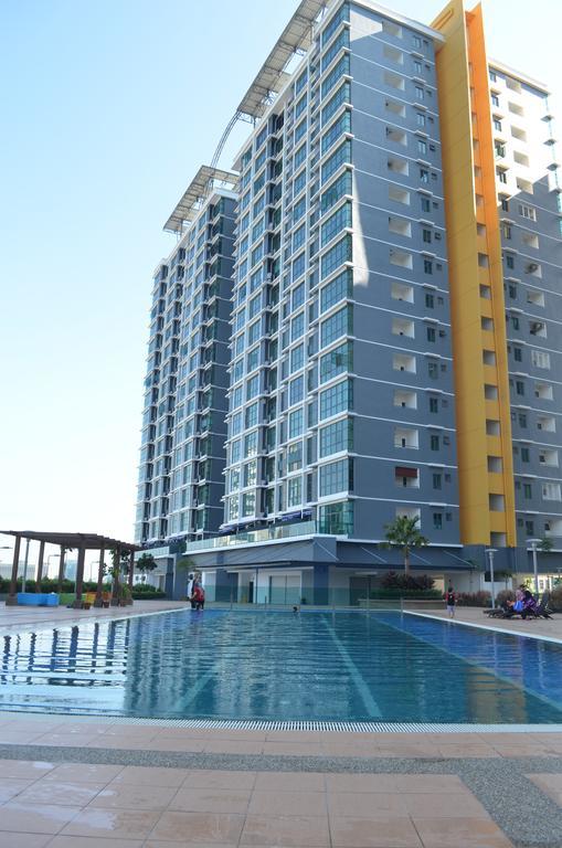 Vista Alam Roomstay Homestay Shah Alam Buitenkant foto